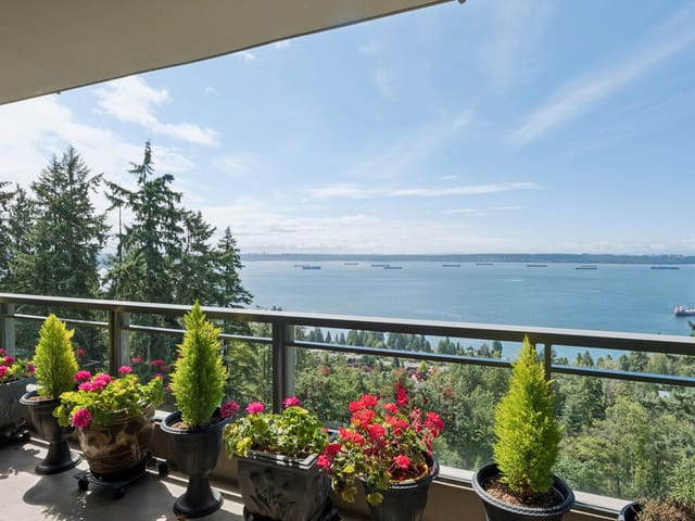 Apartment for sale in West Vancouver, West Vancouver, 902 3355 Cypress Place, 263166763 | Realtylink.org