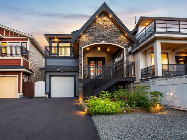 House for sale in New Westminster, New Westminster, 325a Fenton Street, 263166839 | Realtylink.org