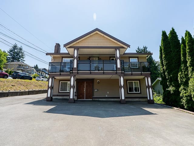 House for sale in Surrey, North Surrey, 12892 111 Avenue, 263166950 | Realtylink.org