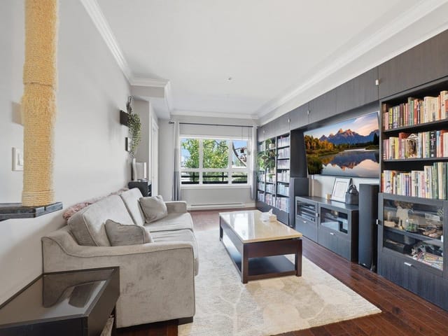 Apartment for sale in Port Coquitlam, Port Coquitlam, 203 2664 Kingsway Avenue, 263167075 | Realtylink.org