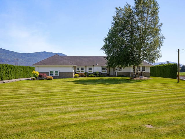 House for sale in Abbotsford, Abbotsford, 40406 No. 3 Road, 263167126 | Realtylink.org