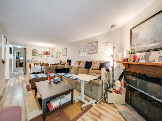 Townhouse for sale in Surrey, North Surrey, 14828 Holly Park Lane, 263167202 | Realtylink.org