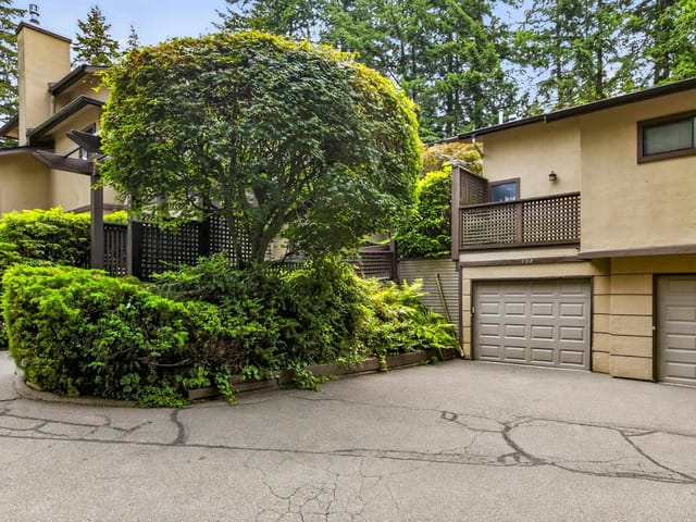 Townhouse for sale in White Rock, South Surrey White Rock, 102 12741 16 Avenue, 263167519 | Realtylink.org
