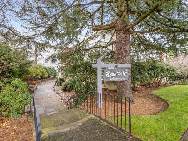 Apartment for rent in White Rock, South Surrey White Rock, 302 15010 Roper Avenue, 263167683 | Realtylink.org