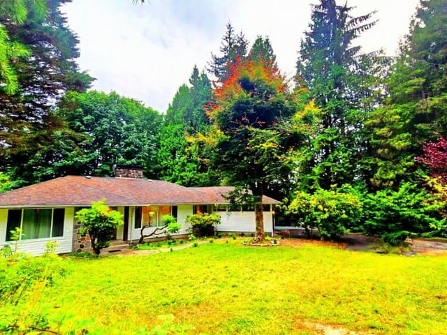 House for rent in West Vancouver, West Vancouver, Upstairs 640 Stevens Drive, 263167920 | Realtylink.org