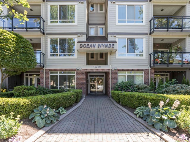 Apartment for sale in Surrey, South Surrey White Rock, 102 15368 17a Avenue, 263167968 | Realtylink.org