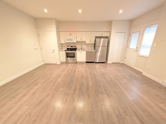 House for rent in Surrey, North Surrey, BSMT 165xx 103a Ave, 263168072 | Realtylink.org