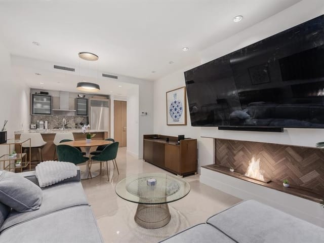 Apartment for rent in Vancouver, Vancouver West, 340X 111 Alberni Street, 263168091 | Realtylink.org