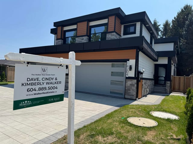 1/2 Duplex for sale in White Rock, South Surrey White Rock, 14204 North Bluff Road, 263168124 | Realtylink.org