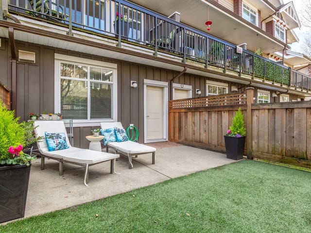 Townhouse for sale in Surrey, South Surrey White Rock, 110 2979 156 Street, 263168208 | Realtylink.org