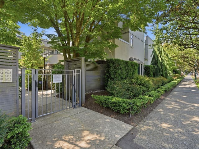 Townhouse for sale in Vancouver, Vancouver West, 1344 W 7th Avenue, 263168311 | Realtylink.org