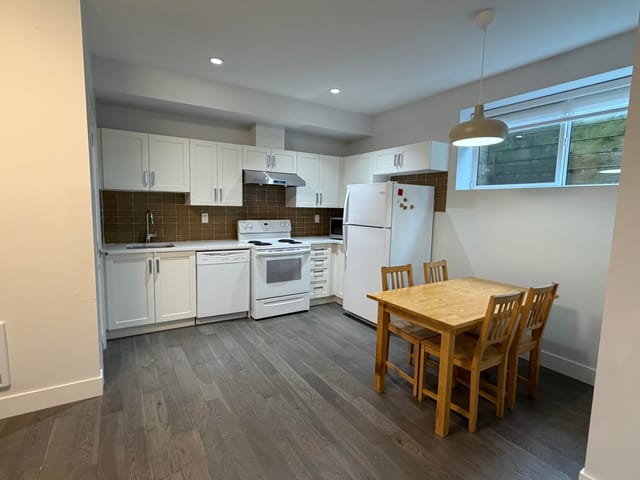 House for rent in Surrey, North Surrey, Basement 16483 103 Avenue, 263168764 | Realtylink.org