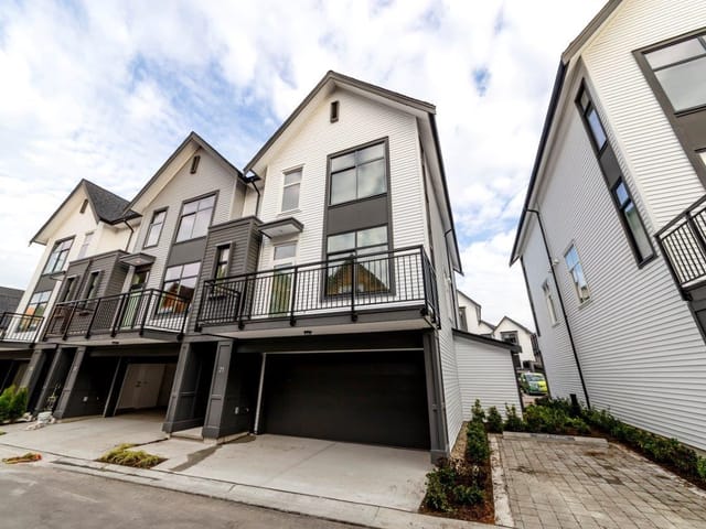 Townhouse for sale in Surrey, Cloverdale, 21 17555 57a Avenue, 263168910 | Realtylink.org