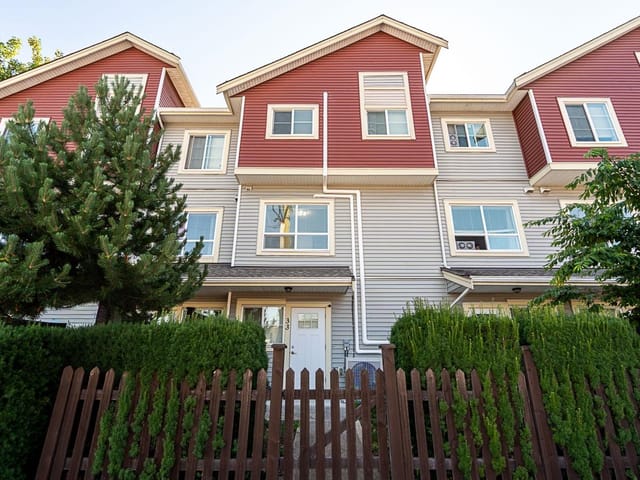 Townhouse for sale in Surrey, Cloverdale, 33 6945 185 Street, 263168930 | Realtylink.org