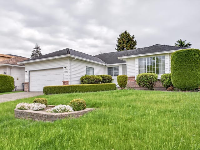 House for sale in Surrey, South Surrey White Rock, 15320 29th Avenue, 263168932 | Realtylink.org