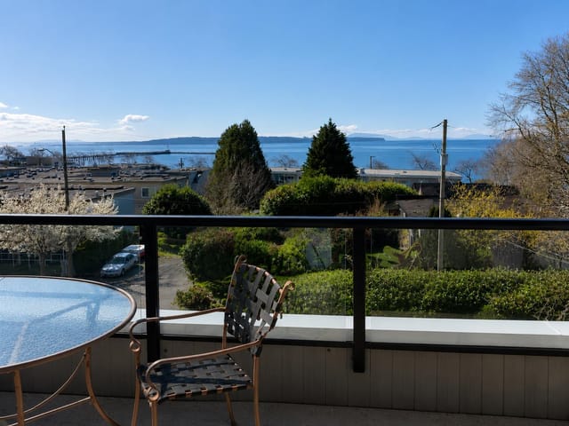 House for sale in White Rock, South Surrey White Rock, 14878 Buena Vista Avenue, 263168963 | Realtylink.org