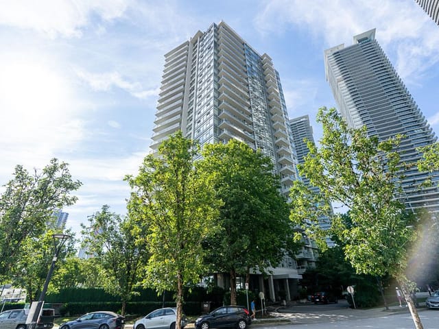 Apartment for sale in Burnaby, Burnaby North, 2708 2289 Yukon Crescent, 263169145 | Realtylink.org