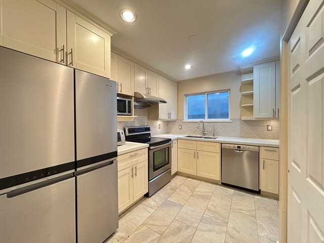 1/2 Duplex for rent in Vancouver, Vancouver West, 3147 W 8th Avenue, 263169170 | Realtylink.org