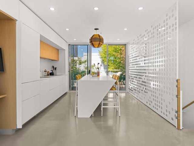 Townhouse for sale in Vancouver, Vancouver West, 6 1650 W 1st Avenue, 263169192 | Realtylink.org