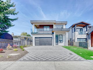 House for sale in White Rock, South Surrey White Rock, 15919 Russell Avenue, 263169247 | Realtylink.org