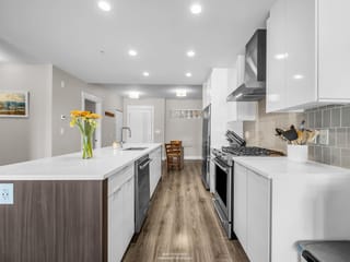 Apartment for sale in North Vancouver, North Vancouver, 401 1496 Charlotte Road, 263169269 | Realtylink.org