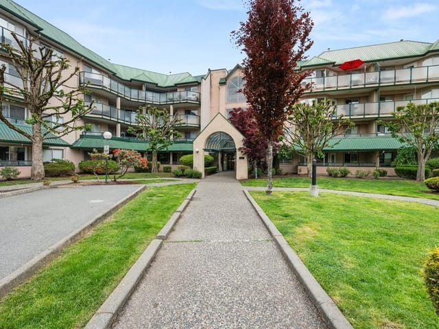 Apartment for sale in Abbotsford, Abbotsford, 208 2964 Trethewey Street, 263169304 | Realtylink.org