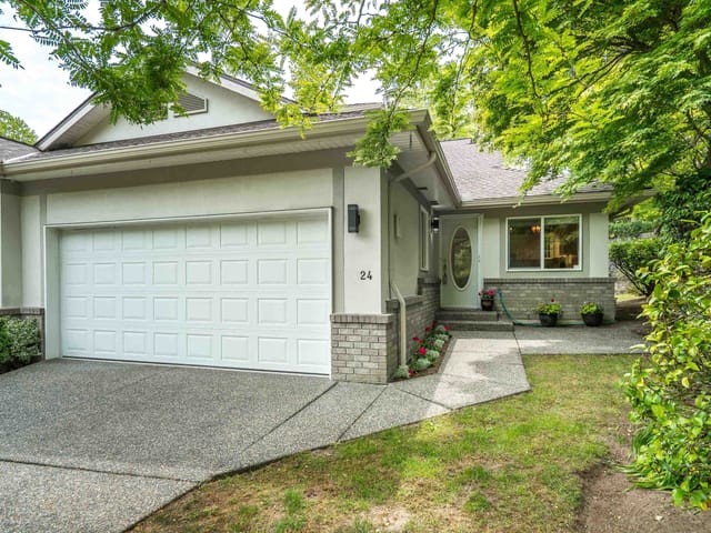 Townhouse for sale in Surrey, South Surrey White Rock, 24 15099 28 Avenue, 263169355 | Realtylink.org