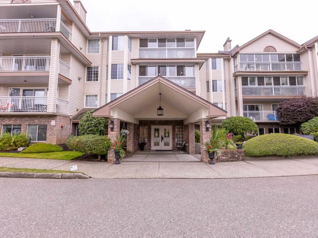 Apartment for sale in Abbotsford, Abbotsford, 205 2491 Gladwin Road, 263169401 | Realtylink.org