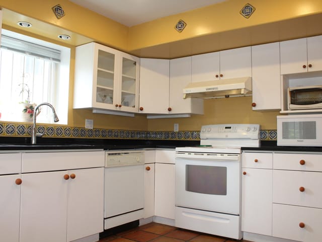 House for rent in Burnaby, Burnaby North, 4792 Ridgelawn Drive, 263169429 | Realtylink.org