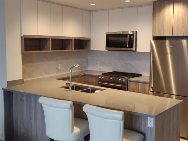 Apartment for rent in Burnaby, Burnaby North, 8940 University Crescent, 263169432 | Realtylink.org