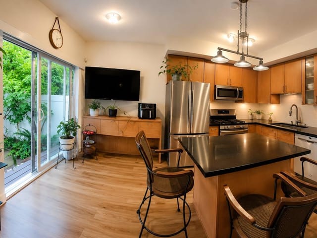 Townhouse for sale in Surrey, South Surrey White Rock, 15 2678 King George Boulevard, 263169473 | Realtylink.org