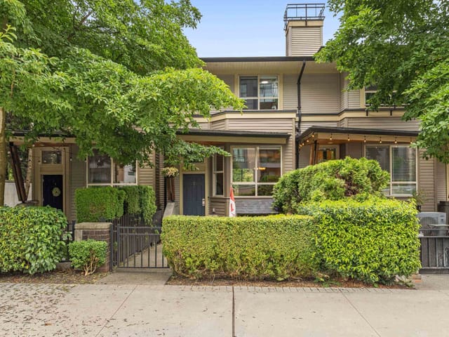 Townhouse for sale in Port Moody, Port Moody, 2 100 Klahanie Drive, 263169629 | Realtylink.org