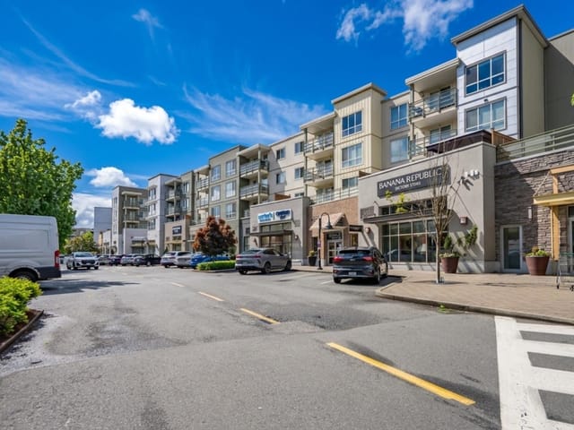 Apartment for sale in Surrey, South Surrey White Rock, 406 15735 Croydon Drive, 263169743 | Realtylink.org