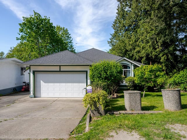 House for sale in Surrey, North Surrey, 13747 115 Avenue, 263169799 | Realtylink.org