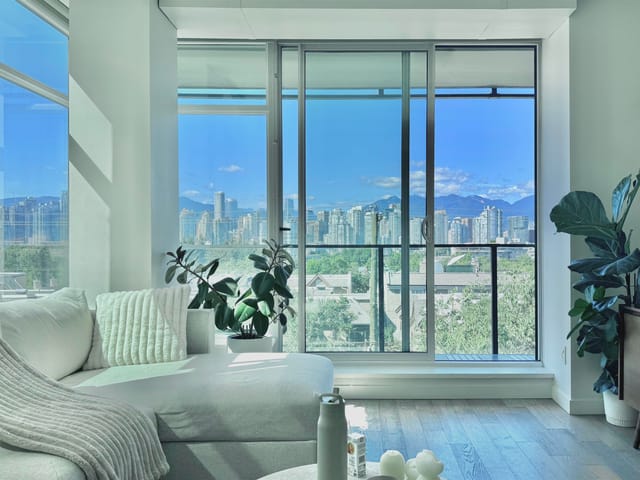 Apartment for sale in Vancouver, Vancouver West, 503 2411 Heather Street, 263169894 | Realtylink.org