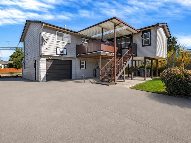 House for sale in Surrey, Cloverdale, 18240 64 Avenue, 263170230 | Realtylink.org