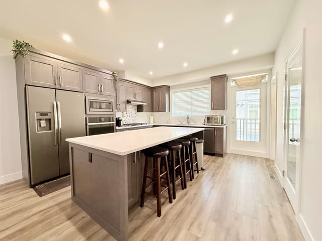 Townhouse for sale in Surrey, Cloverdale, 3 19239 70 Avenue, 263170610 | Realtylink.org