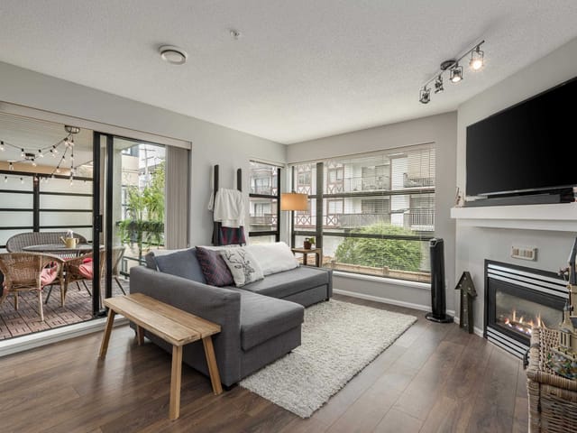Apartment for sale in North Vancouver, North Vancouver, 305 124 W 3rd Street, 263170675 | Realtylink.org