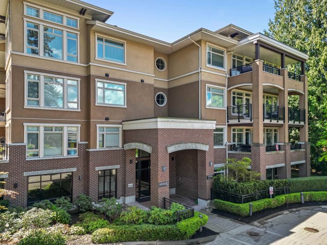 Apartment for sale in Surrey, South Surrey White Rock, 111 15360 20 Avenue, 263170854 | Realtylink.org