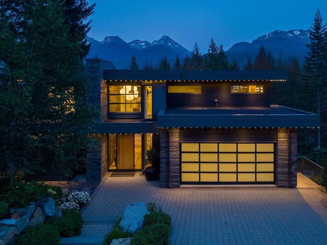 House for sale in Whistler, Whistler, 8206 Mountain View Drive, 263170862 | Realtylink.org