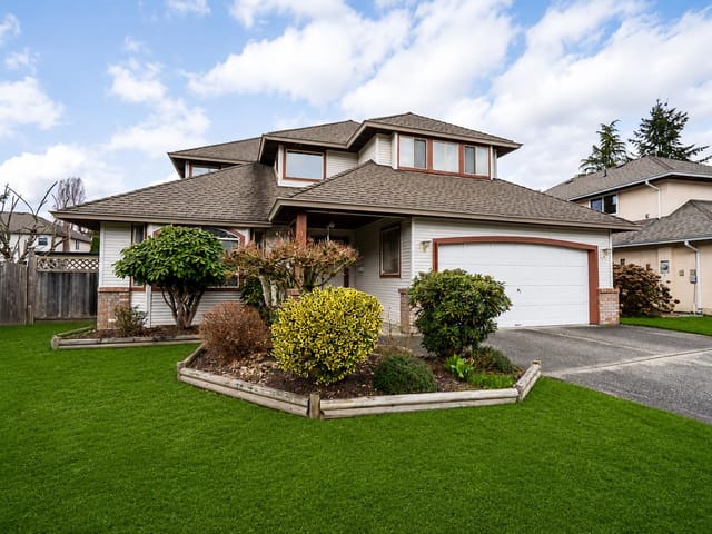 House for sale in Surrey, Surrey, 16156 94a Avenue, 263170988 | Realtylink.org