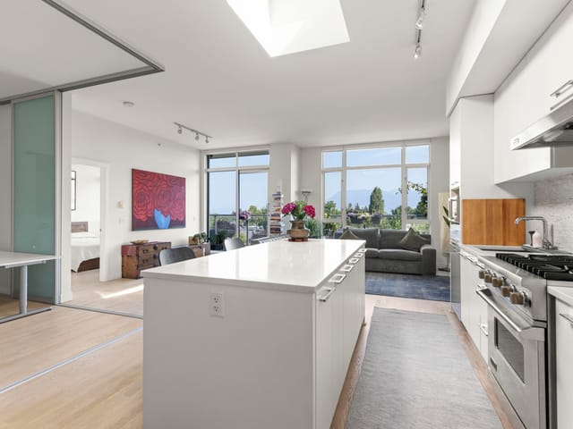 Apartment for sale in Vancouver, Vancouver West, 401 4355 W 10th Avenue, 263171059 | Realtylink.org