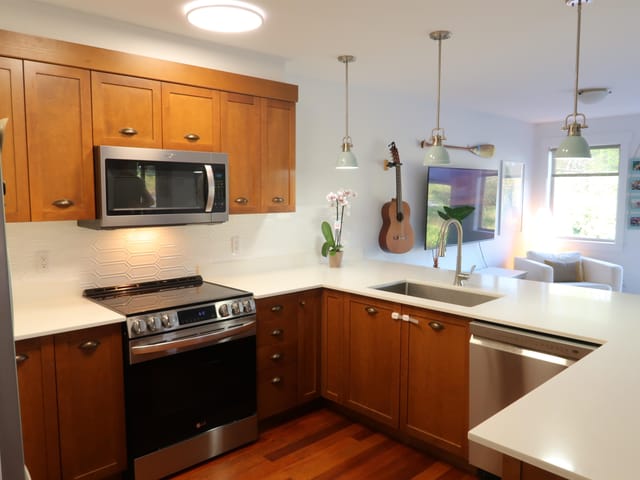 Apartment for sale in Gibsons, Sunshine Coast, 201 414 Gower Point Road, 263171253 | Realtylink.org
