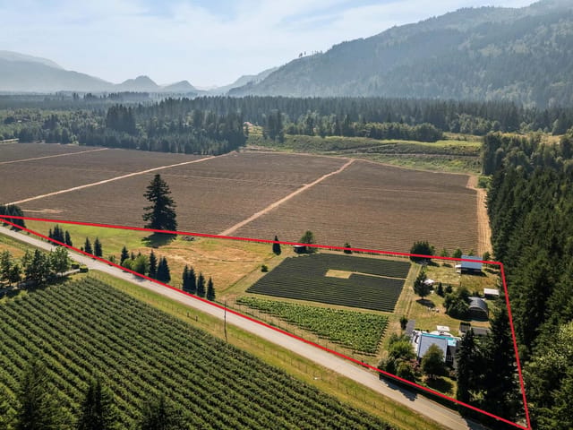 House for sale in Columbia Valley, Cultus Lake & Area, 231 Columbia Valley Road, 263171333 | Realtylink.org