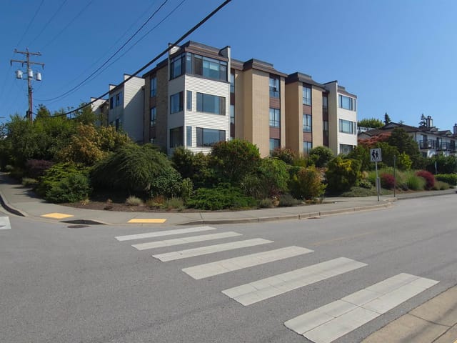 Apartment for sale in White Rock, South Surrey White Rock, 106 15265 Roper Avenue, 263171409 | Realtylink.org
