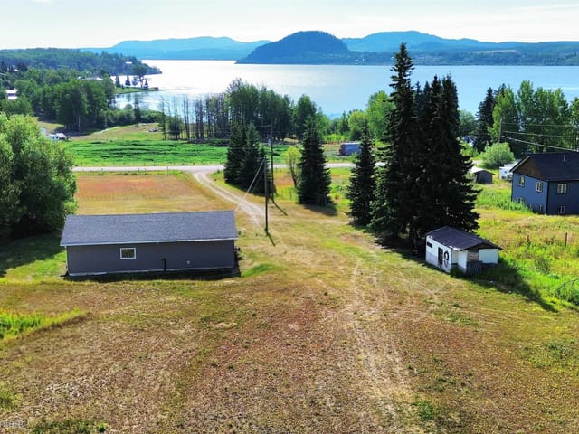 House for sale in Fraser Lake, Vanderhoof And Area, 7086 Stella Road, 263171586 | Realtylink.org