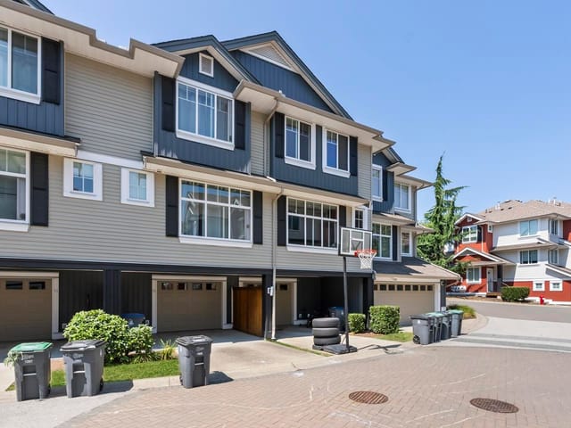 Townhouse for sale in Surrey, Cloverdale, 73 6956 193 Street, 263171871 | Realtylink.org