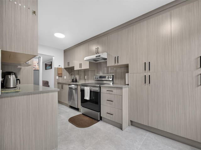 Townhouse for sale in Surrey, Surrey, 121 9467 Prince Charles Boulevard, 263171884 | Realtylink.org