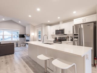 Apartment for sale in Gibsons, Sunshine Coast, 1 950 Woodsworth Road, 263171900 | Realtylink.org