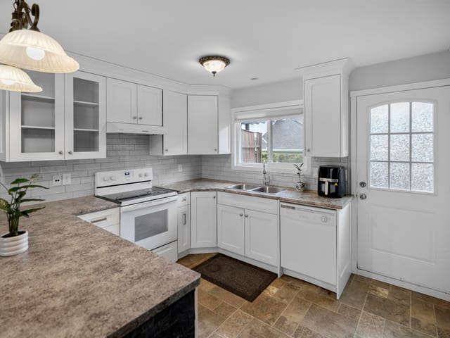 1/2 Duplex for sale in Chilliwack, Chilliwack, A 46538 Rolinde Crescent, 263172019 | Realtylink.org
